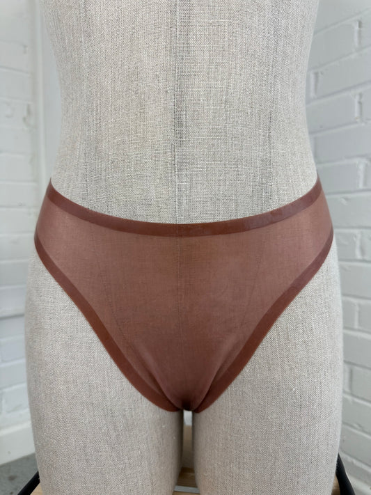 mitzi thong (no frills)