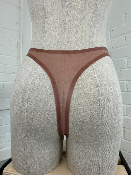 mitzi thong (no frills)